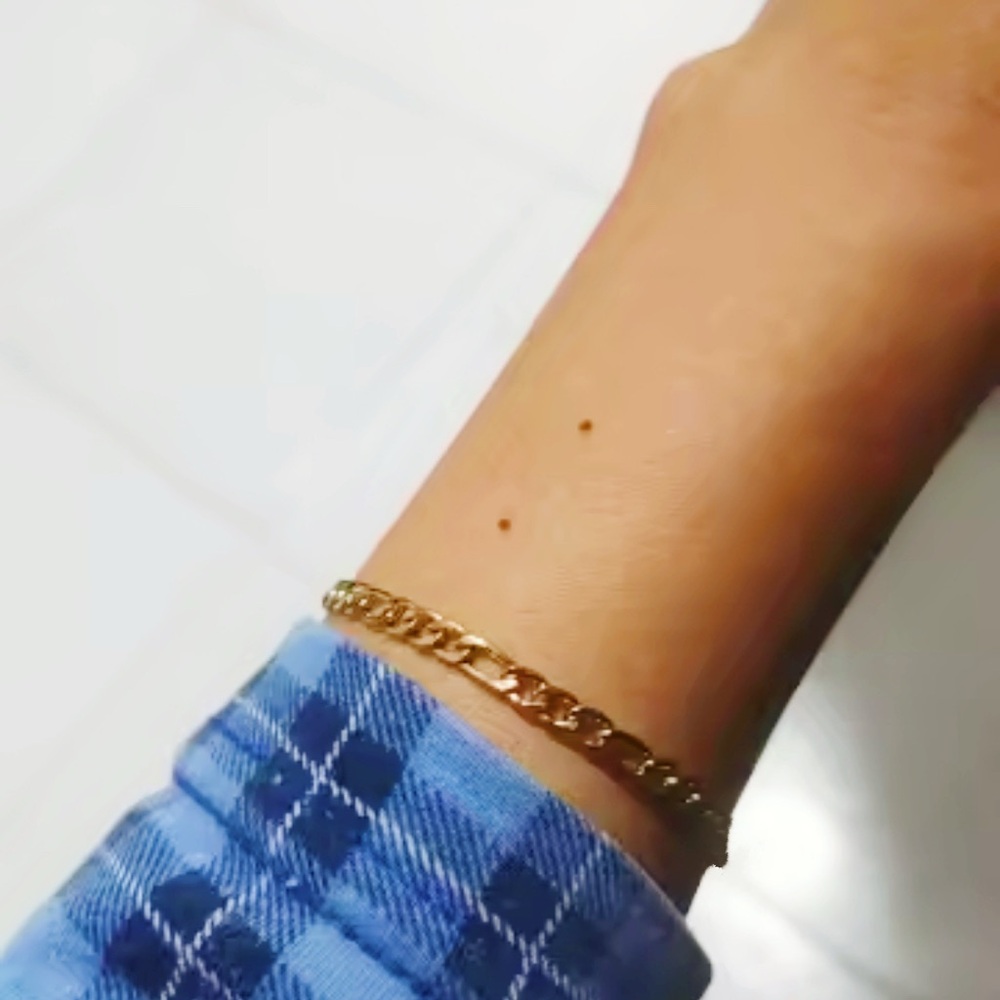 18k Rose Gold Plated 3.5mm Wide Figaro Chain Unisex Bracelet!